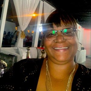 Meet your Posher, Charmane